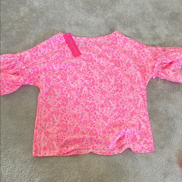 Lilly Pulitzer Pink Shandy Invest A Gator Ziva Top Size M NWT - Picture 3 of 6